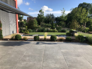 Heiby Wissembourg Haguenau Soultz sous forets - aménagements extérieurs pavage enrobé plantation paysagiste terrasse alsace store bois fontaine jardin paysage